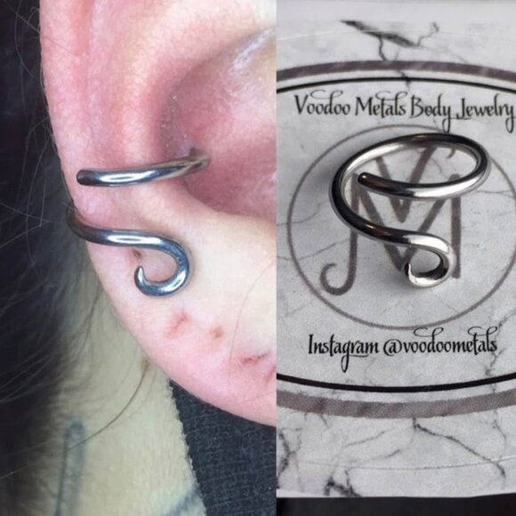 Niobium Gold Coloured Spiral Conch Ring - Picture 2 of 2